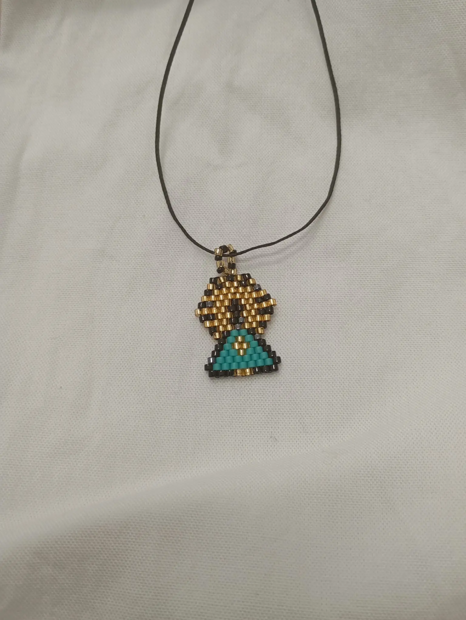 colgante virgen del pilar miyuki